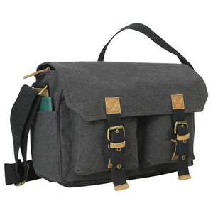 Cotton Washed Canvas Messenger Bag C51GRY